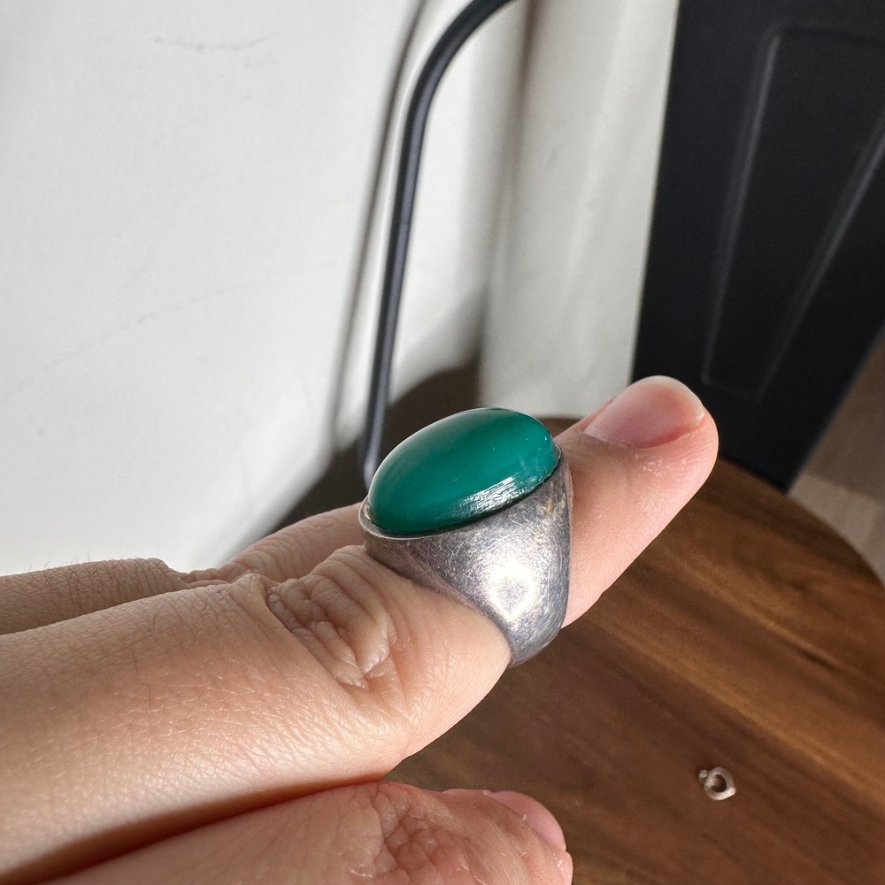 Vintage Modernist 925 Sterling Silver Green Cabochon Ring Artisan Signed "I" 5‎